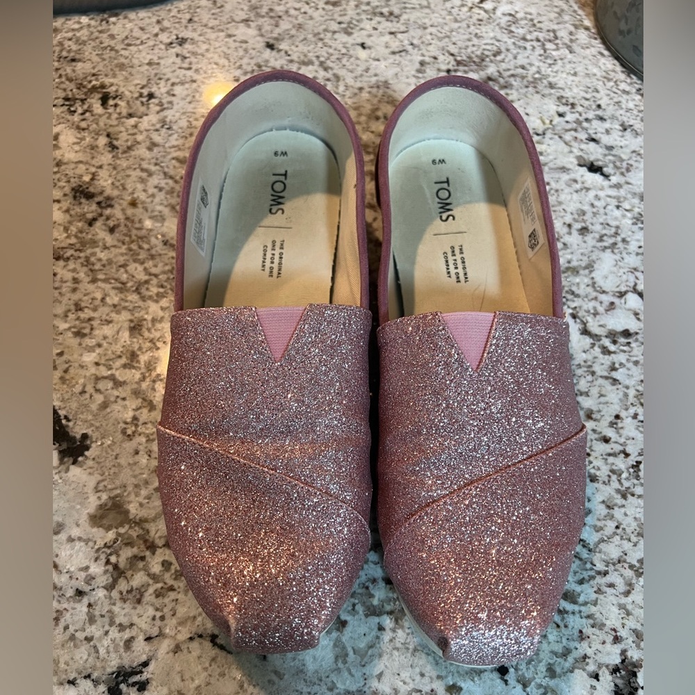 TOMS Rose Glow Iridescent Glitter Shoes, Size 9